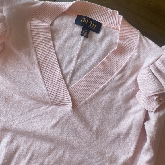 Truth by Republic pink‎ ruffle shoulder v neck knit sweater small pink powder - Picture 2 of 6